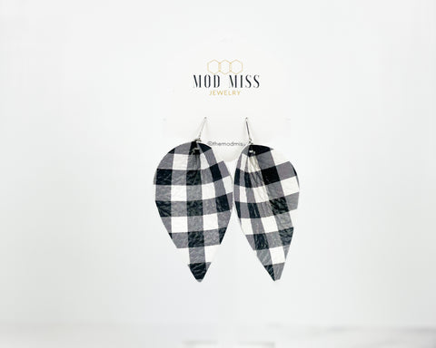Leather Petal Earring "Buffalo Plaid White Mini"