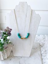 products/MarbledTurquoiseAcrylicBeadedNecklace3_66a685cf-79ac-42c1-b622-85b4cd7ccb74.jpg