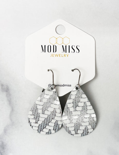 Leather Teardrop Earring "Chevron Gray & White"