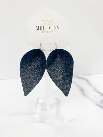 Leather Petal Earring "Black"