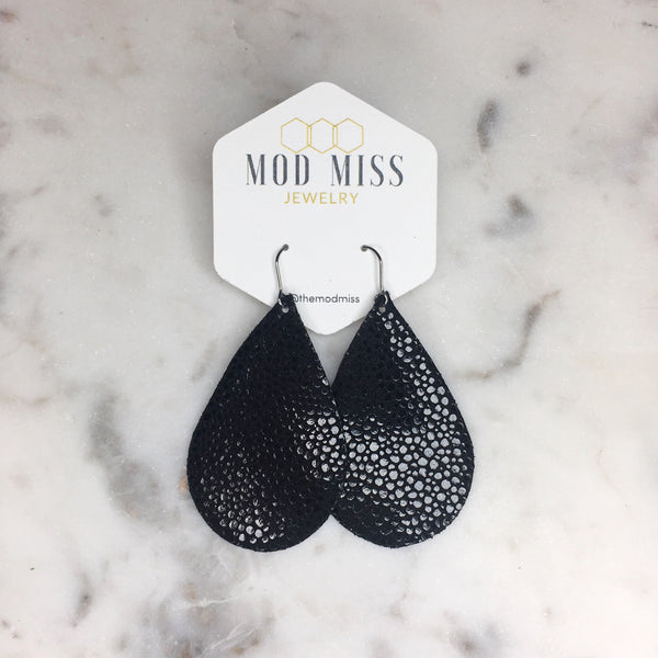 Leather Teardrop Earring "Stingray Black"