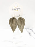 Leather Petal Earring "Weaved Stone Washed Gray"