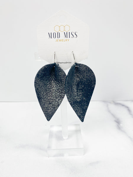 Leather Petal Earring "Rock N Roll Black"