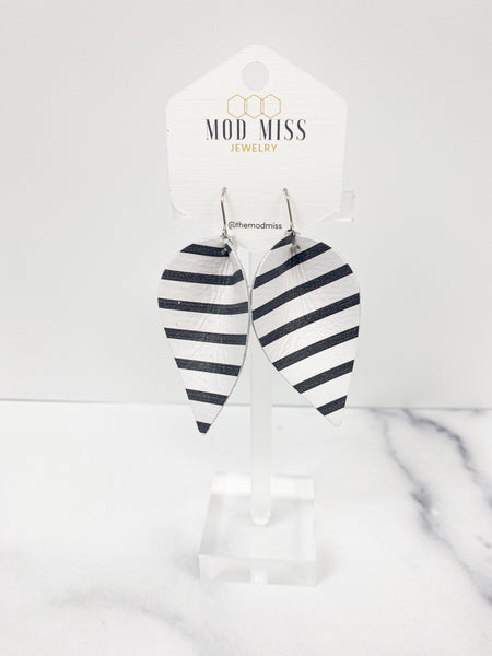 Leather Petal Earring "Stripes Black & White"