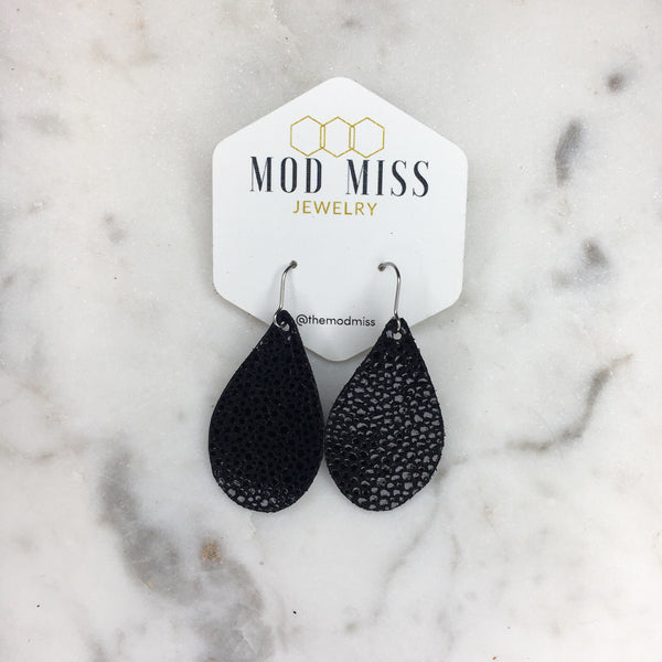 Leather Teardrop Earring "Stingray Black"