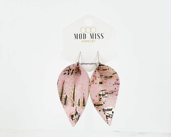 Leather Petal Earring "Wildwood Pink"